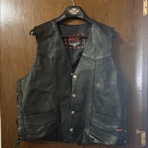 Harley-Davidson Black Leather Vest with Snap Closure